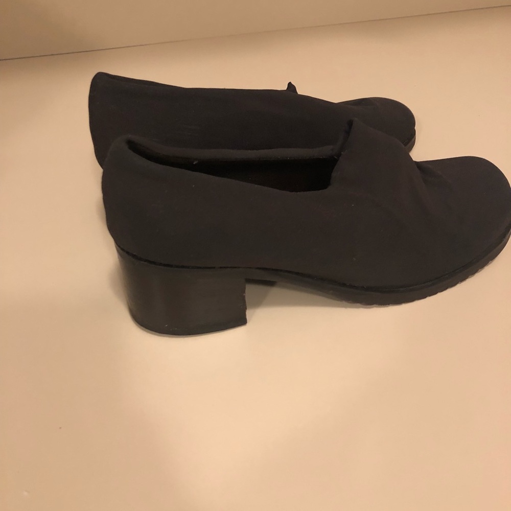 Shoes - Picture 3 of 6